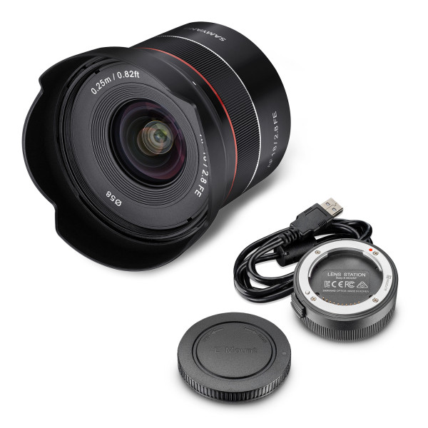 Samyang AF 18mm F2,8 FE für Sony E + Lens Station